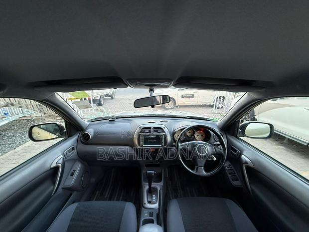 Toyota RAV4 2002 Gold