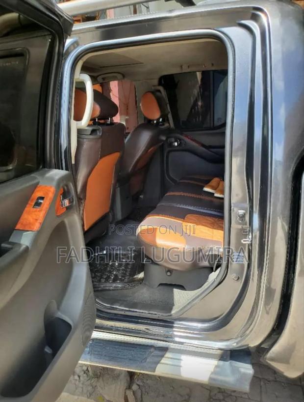 Nissan Navara 2007 Black