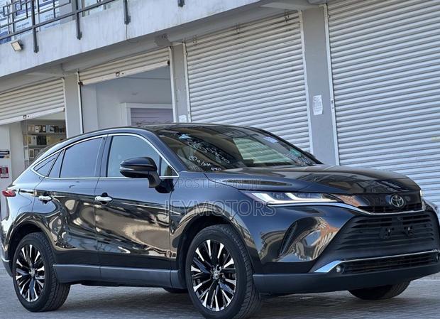 Toyota Harrier 2021 Black