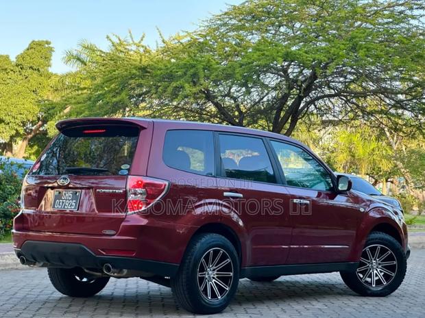 Subaru Forester 2010 Maroon