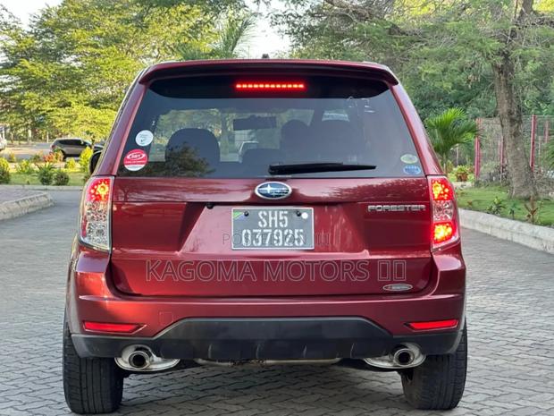 Subaru Forester 2010 Maroon