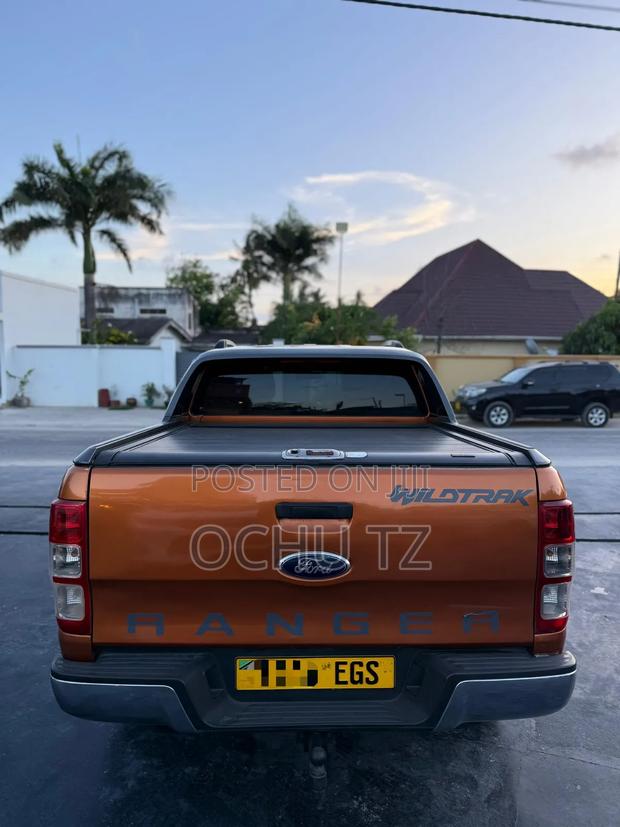 Ford Ranger 2015 Orange