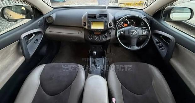 Toyota Vanguard 2009 Beige