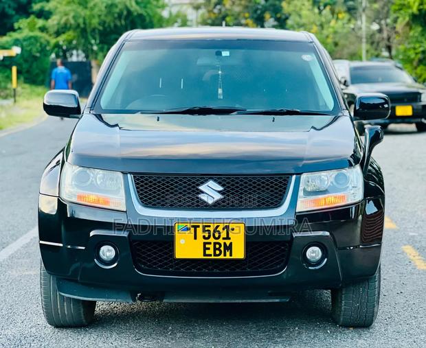 Suzuki Escudo 2005 Black