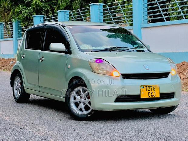 Toyota Passo 2004 Green