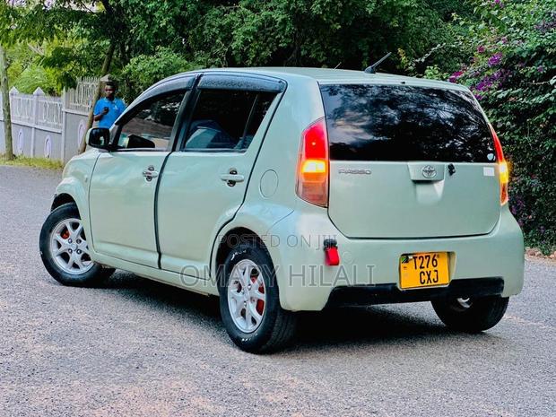 Toyota Passo 2004 Green