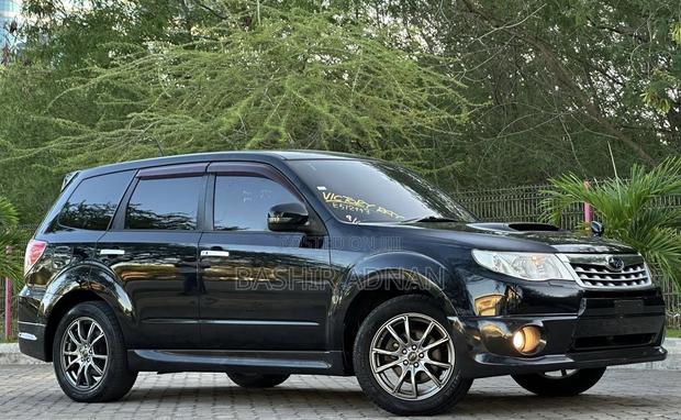 Subaru Forester 2012 Black