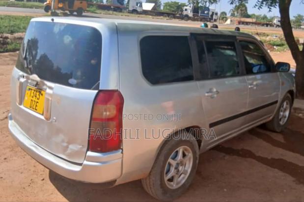 Toyota Succeed 2004 Silver