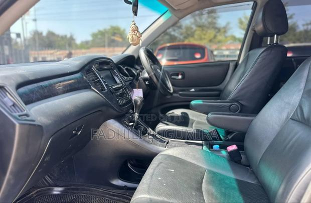 Toyota Kluger 2005 Black