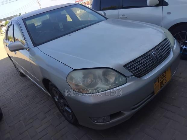 Toyota Mark II 2004 Silver