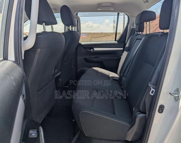 Toyota Hilux Revo Double Cab Deisel 2.4 AWD 2022 Pearl