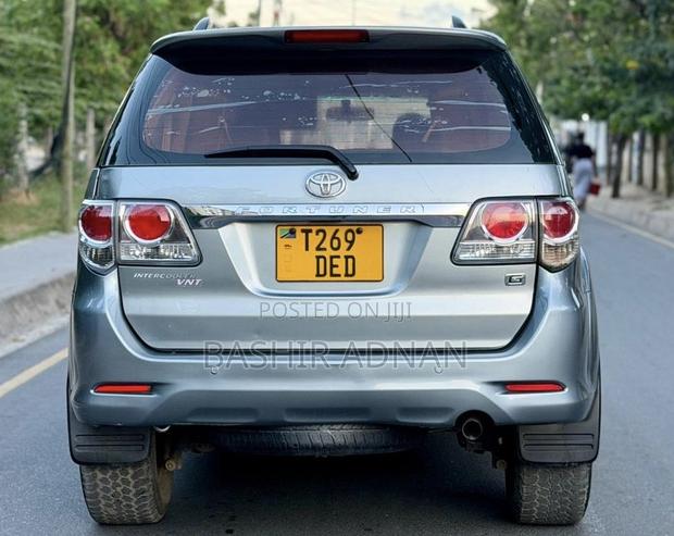 Toyota Fortuner 2.5 D RWD 2013 Gray