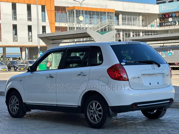 Mazda Verisa 2012 White