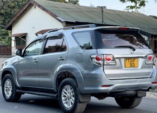 Toyota Fortuner 2013 Gray