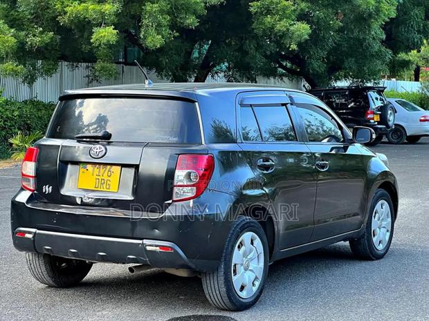 Toyota IST 2009 Black