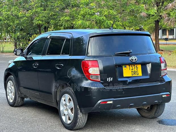 Toyota IST 2009 Black
