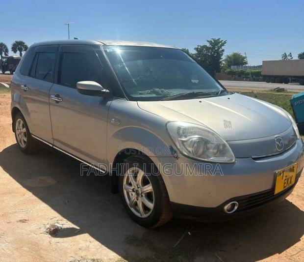 Mazda Verisa 2004 Silver