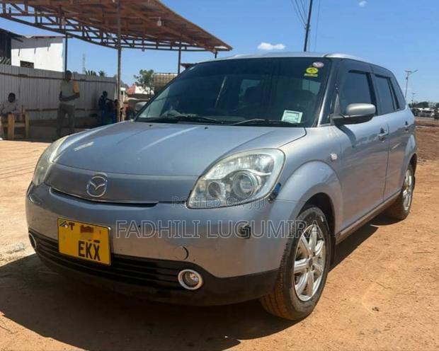 Mazda Verisa 2004 Silver