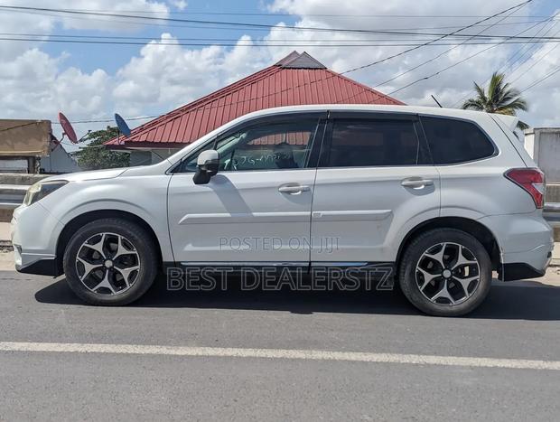 Subaru Forester 2.5XT Premium 2012 White
