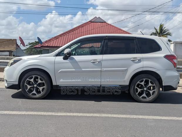 Subaru Forester 2.5XT Premium 2012 White