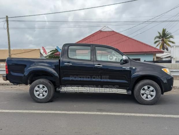 Toyota Hilux 2.5 D-4D SRX 4WD 2008 Black