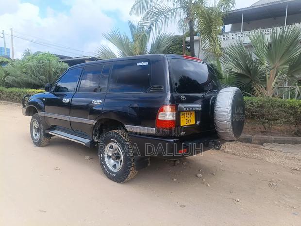 Toyota Land Cruiser 2006 Black