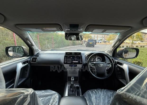 Nissan Patrol 2024 Gray
