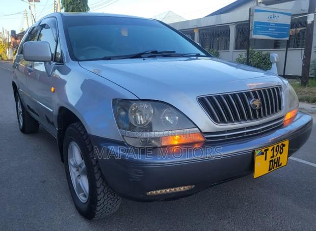 Toyota Harrier 2.2 16V 2001 Silver