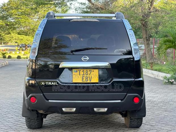 Nissan X-Trail 2010 Black