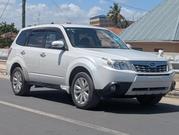 Subaru Forester 2.5X Limited 2012 White for sale