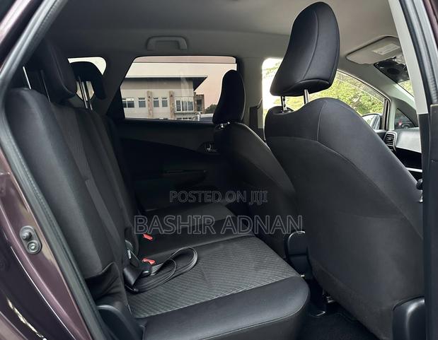 Toyota Ractis 1.5 FWD 2011 Maroon