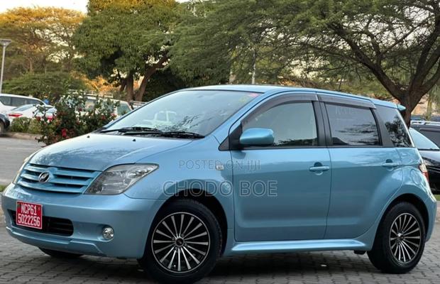 Toyota IST 2006 Blue
