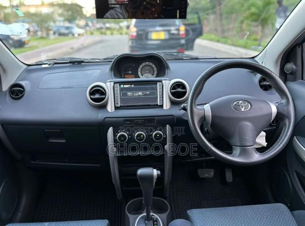 Toyota IST 2006 Blue