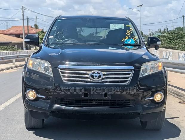 Toyota Vanguard 2010 Black