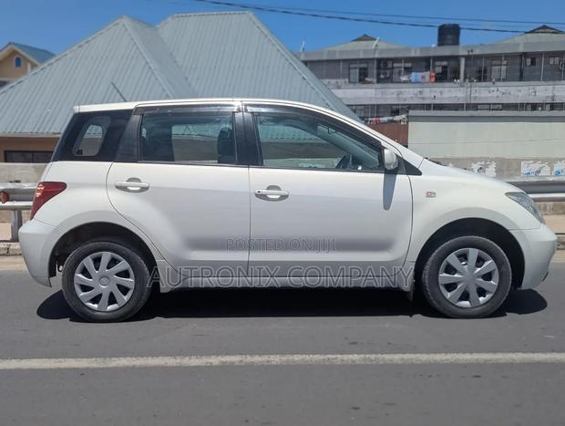 Toyota IST 2004 White