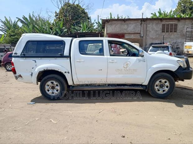 Toyota Hilux 2007 White