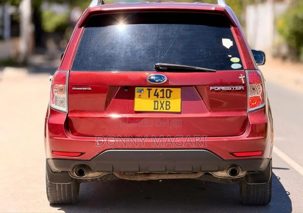 Subaru Forester 2011 Maroon