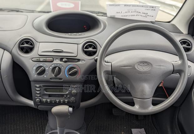 Toyota Vitz 1.3 FWD 3dr 2000 Silver
