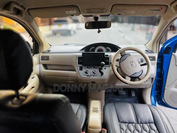 Toyota Raum 2007 Blue