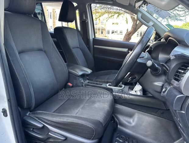 Toyota Hilux 2.4 Diesel 2020 White