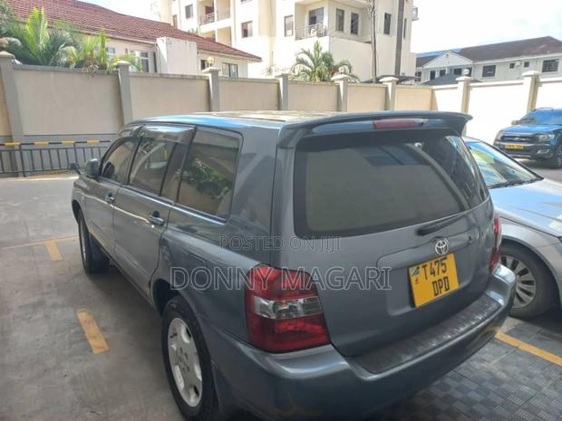 Toyota Kluger 2006 Gray