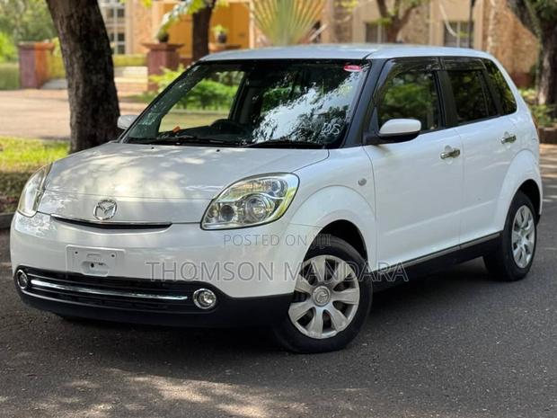 Mazda Verisa 2008 White