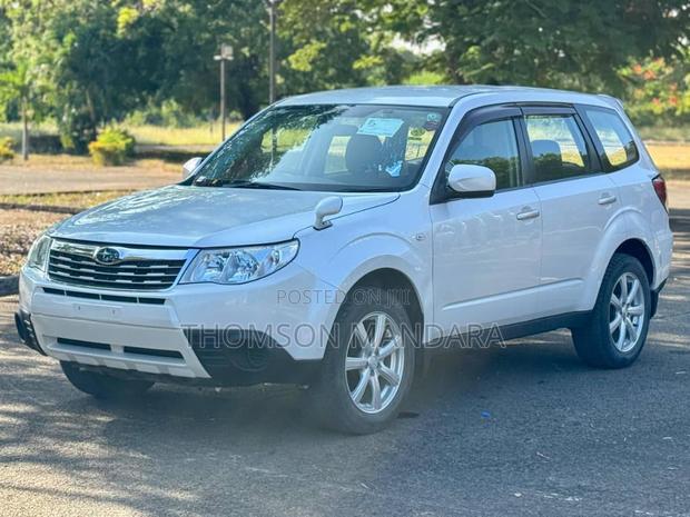Subaru Forester 2009 White