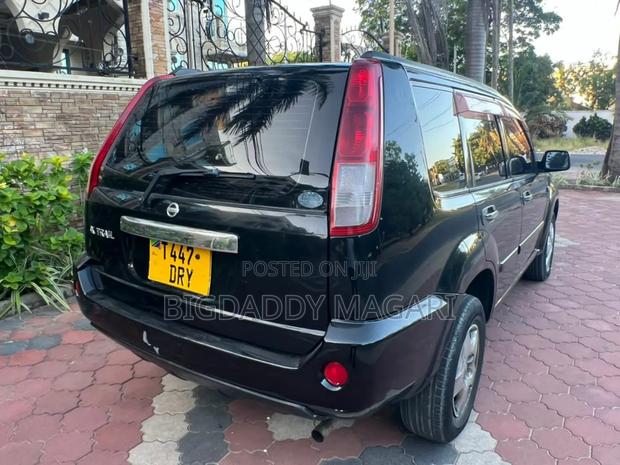 Nissan X-Trail 2005 Black