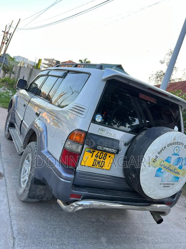 Toyota Land Cruiser Prado 2002 Silver