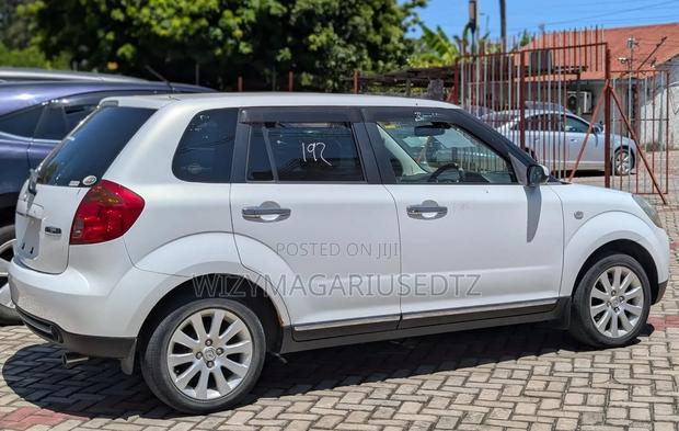 Mazda Verisa 2008 Off white