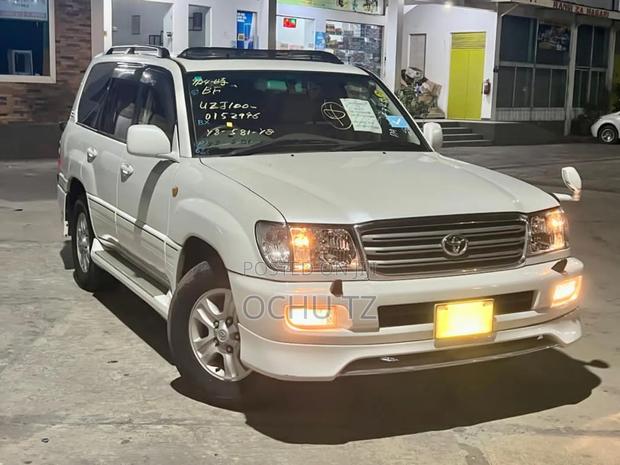 Toyota Land Cruiser 100 4.2 2006 White