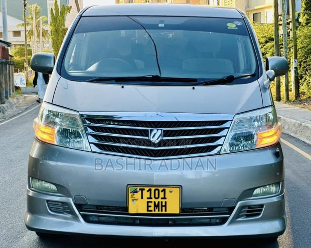 Toyota Alphard 2.4 Petrol FWD 2006 Gray