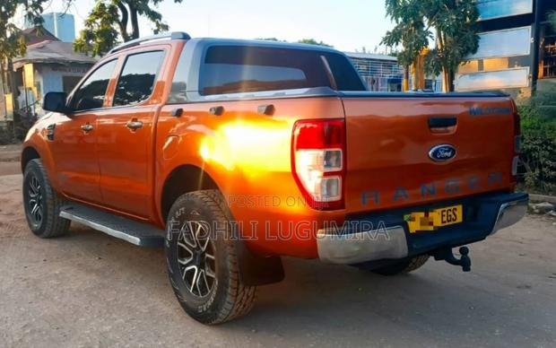 Ford Ranger 2015 Orange