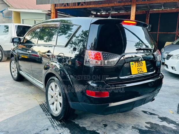 Mitsubishi Outlander 2.4 2009 Black